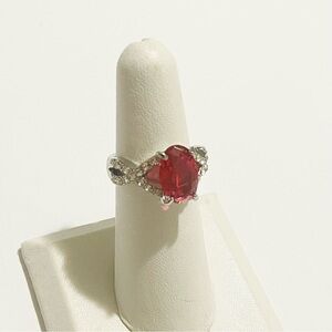 Rose oval center stone